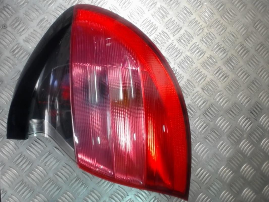Fanale posteriore principale destro (luci) MERCEDES CLASSE C 203 COUPE SPORT PHASE 1 Diésel - 1