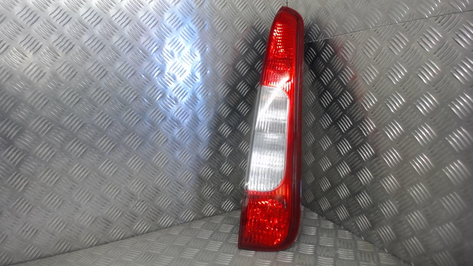 Fanale posteriore principale destro (luci) FORD C-MAX 1 PHASE 1 Diésel - 1