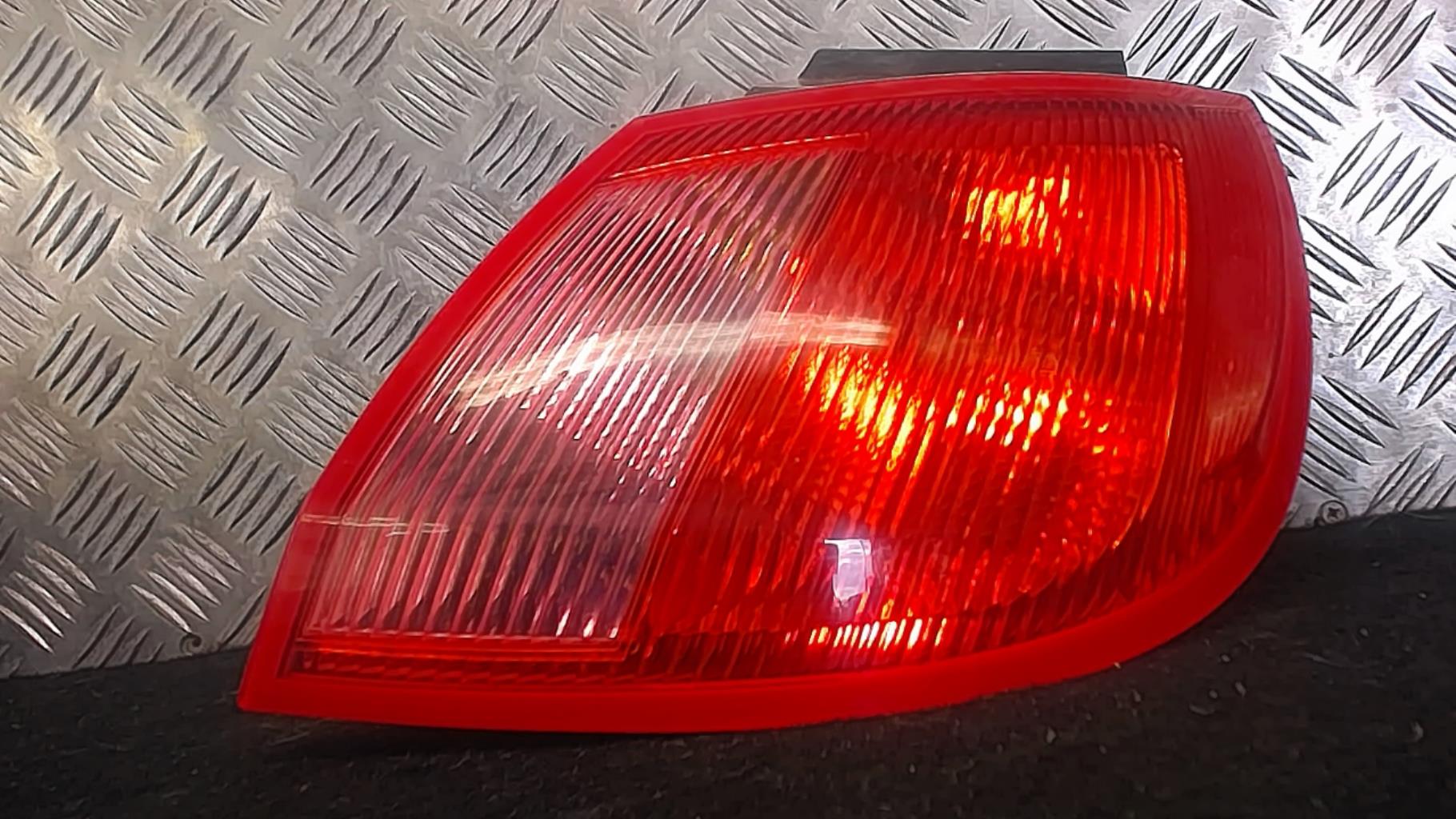 Fanale posteriore principale destro (luci) MITSUBISHI COLT 6 PHASE 1 Gasolina - 1