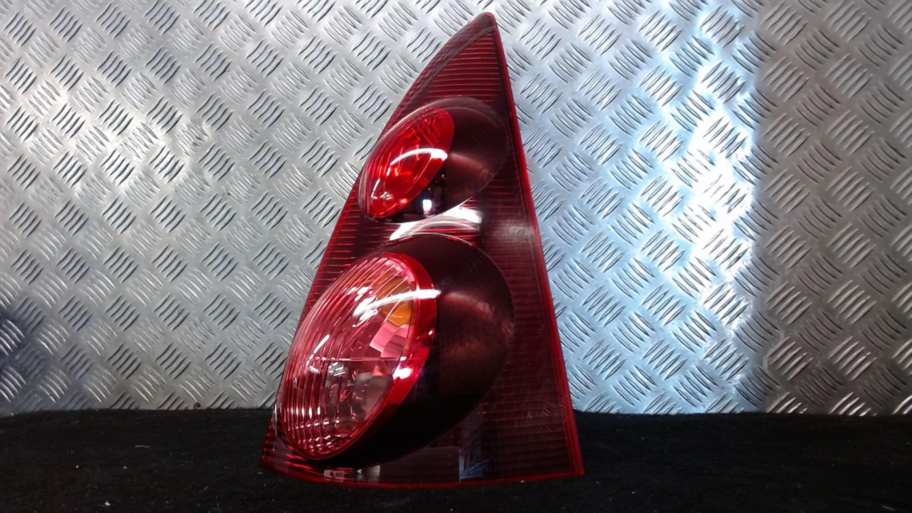 Fanale posteriore principale destro (luci) PEUGEOT 107 PHASE 3 Gasolina - 1