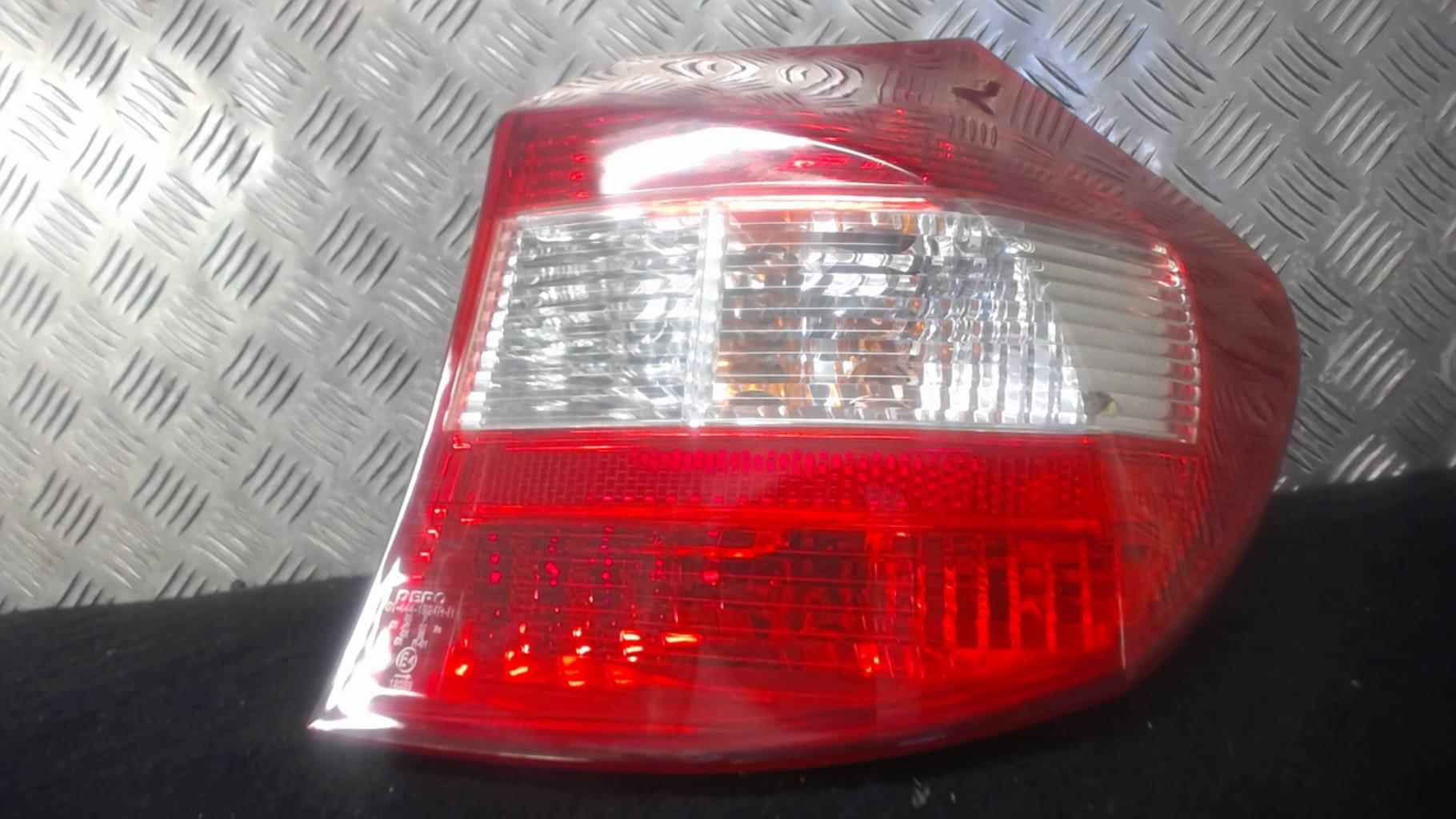 Fanale posteriore principale destro (luci) BMW SERIE 1 E87 PHASE 1 Diésel - 1