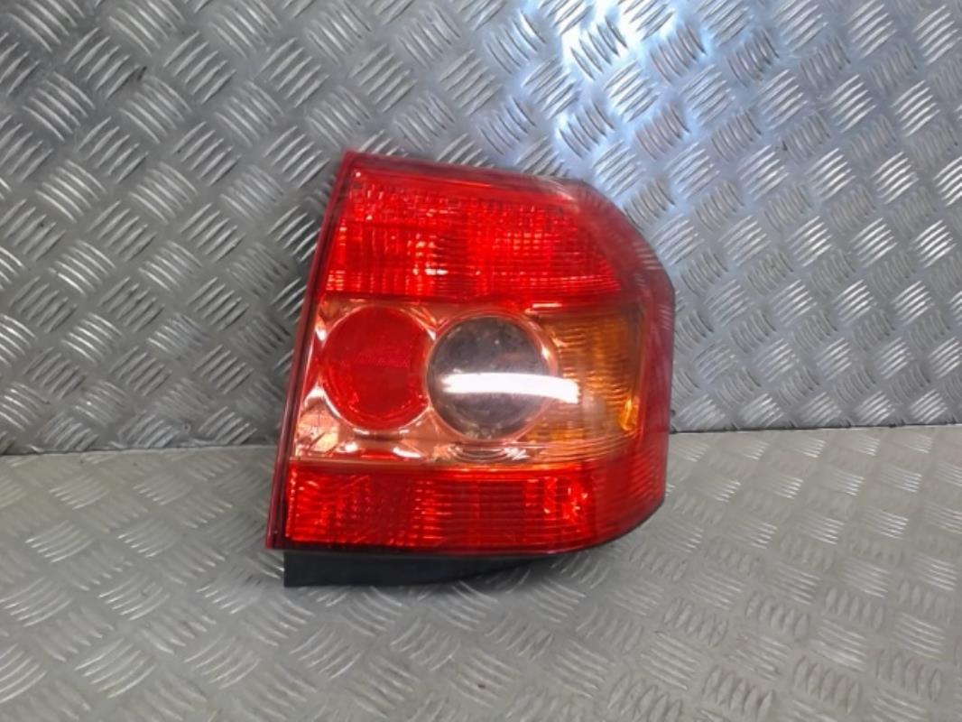 Fanale posteriore principale destro (luci) TOYOTA COROLLA 10 PHASE 2 Diésel - 1