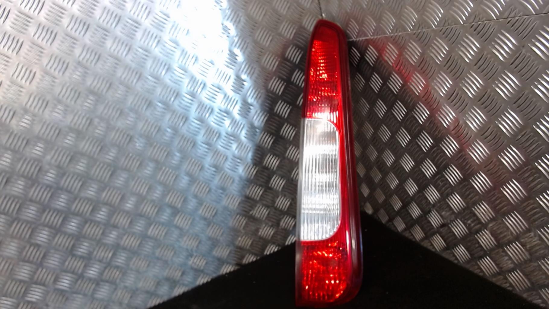Fanale posteriore principale destro (luci) FORD C-MAX 1 PHASE 1 Diésel - 1