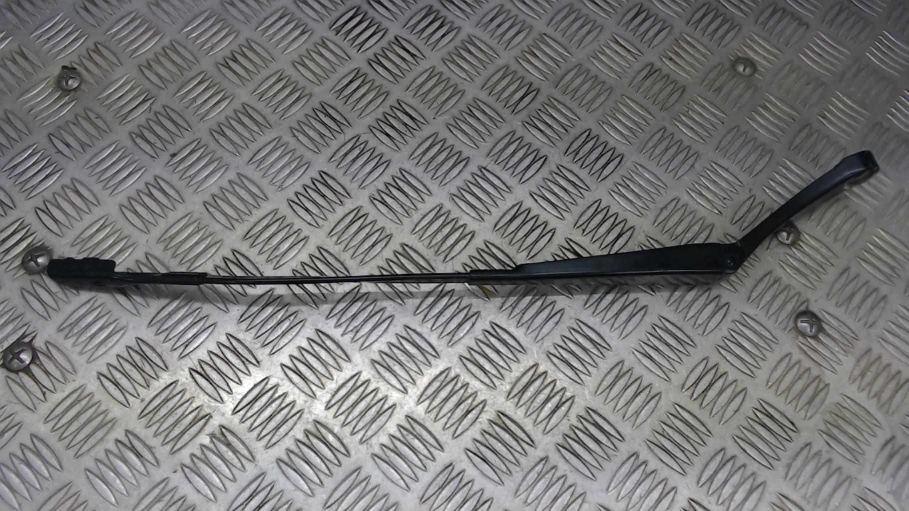 Braccio tergicristallo anteriore destro AUDI A3 3 PHASE 1 Diésel - 1
