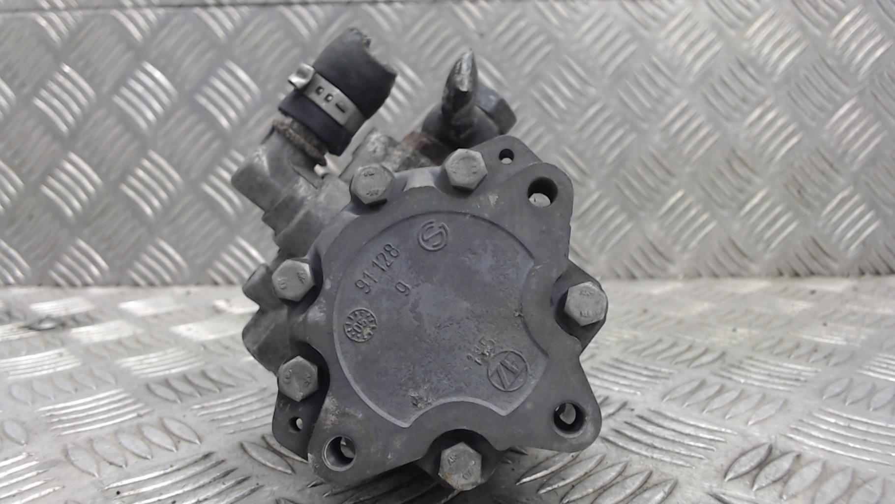 Pompe de direction AUDI A6 3 AVANT PHASE 1 BREAK Diesel - 1