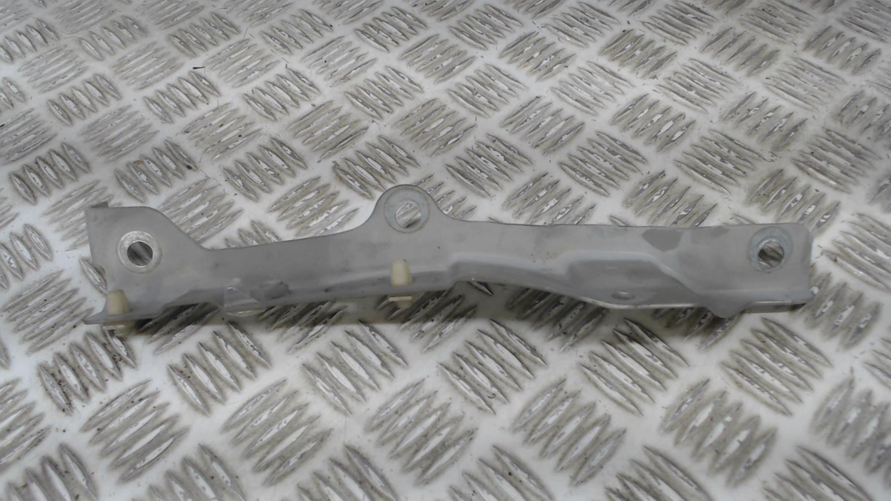 Supporto parafango destro RENAULT CLIO 4 PHASE 2 Gasolina - 1