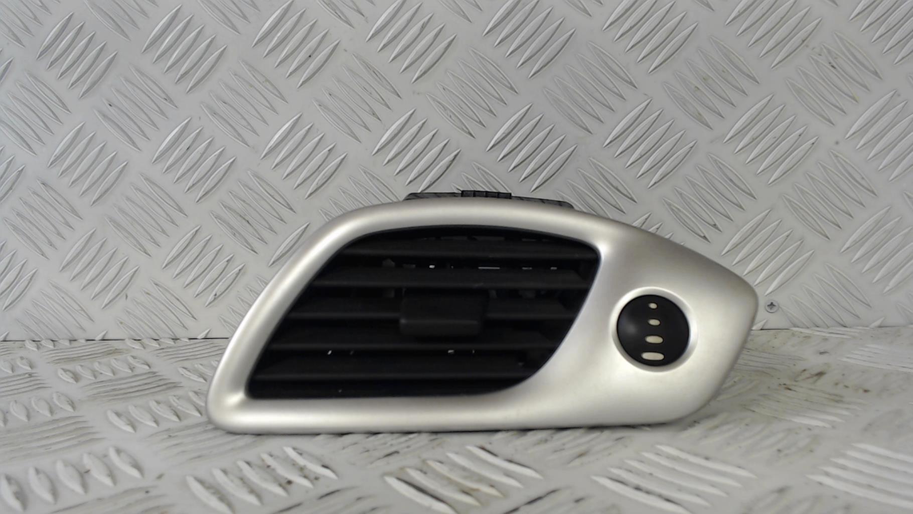 Bocchetta aerazione cruscotto anteriore destra RENAULT SCENIC 3 PHASE 1 Diésel - 1
