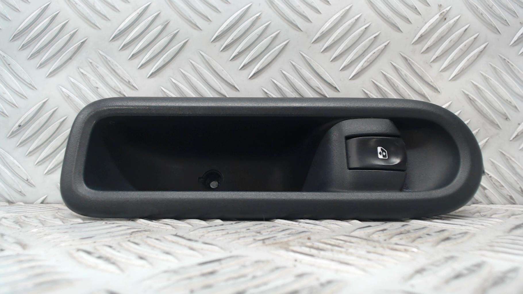 Interruttore lavacristalli anteriore destro RENAULT TWINGO 2 PHASE 1 Diésel - 1