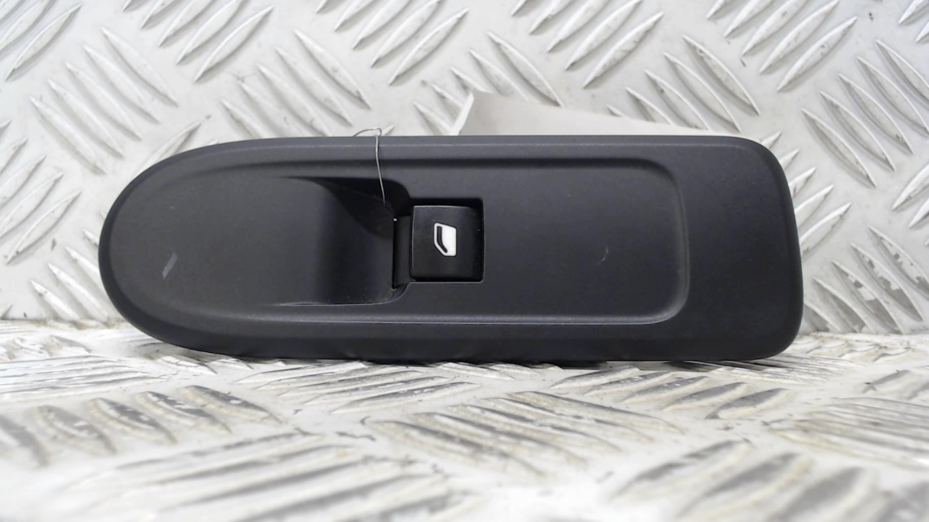 Interruttore lavacristalli anteriore destro CITROEN C3 2 PHASE 2 Diésel - 1