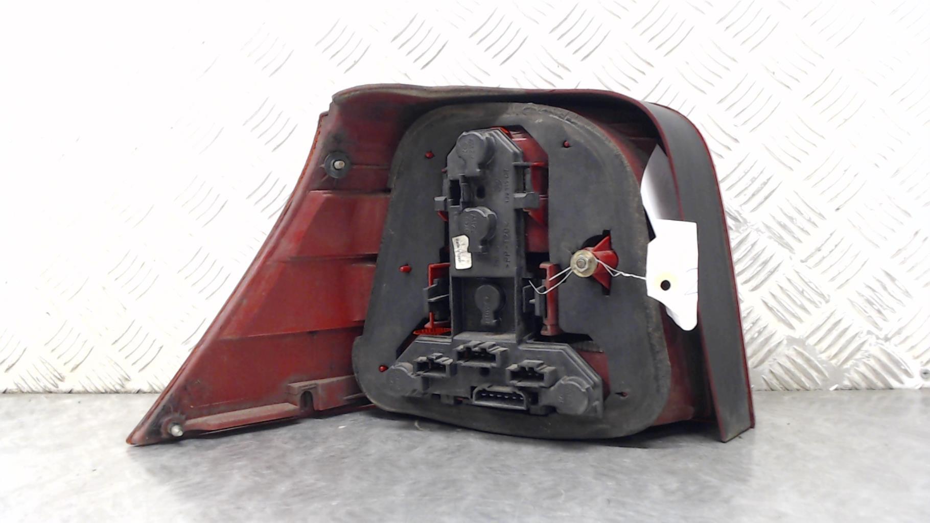 Fanale posteriore principale destro (luci) VOLKSWAGEN GOLF 4 Diésel - 1