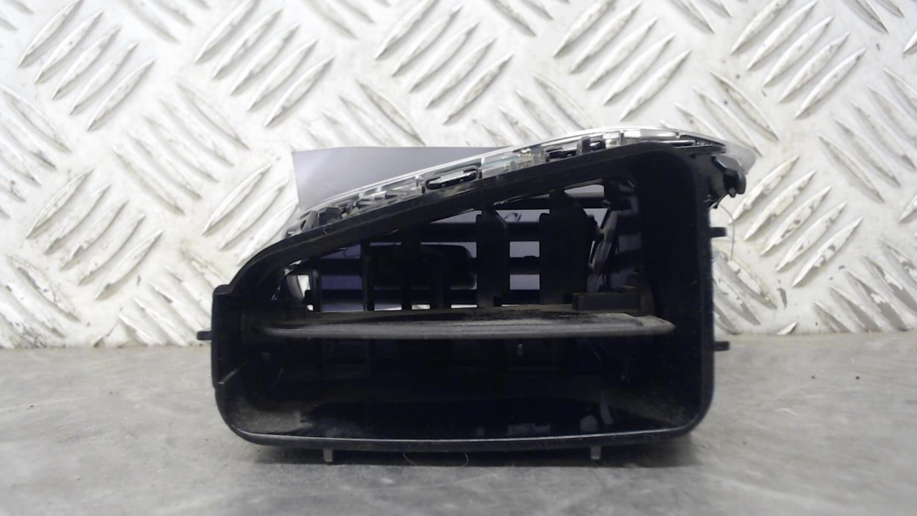 Bocchetta aerazione cruscotto anteriore destra CITROEN C4 2 PHASE 1 Diésel - 1