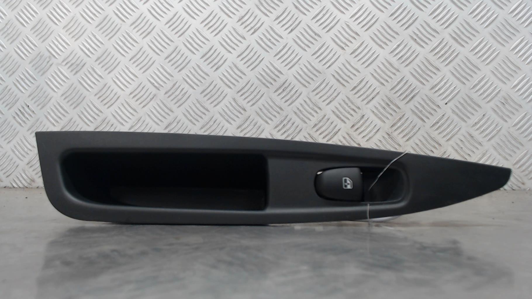 Interruttore lavacristalli posteriore sinistro NISSAN QASHQAI 2 PHASE 2 Diésel - 1