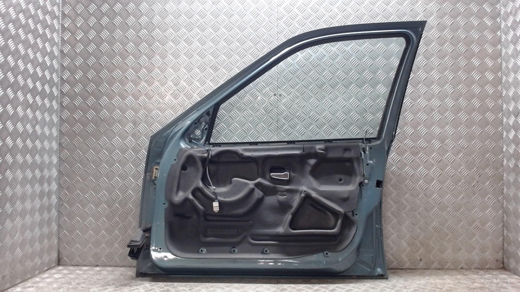 Portiera anteriore destra BMW 323i  - 1