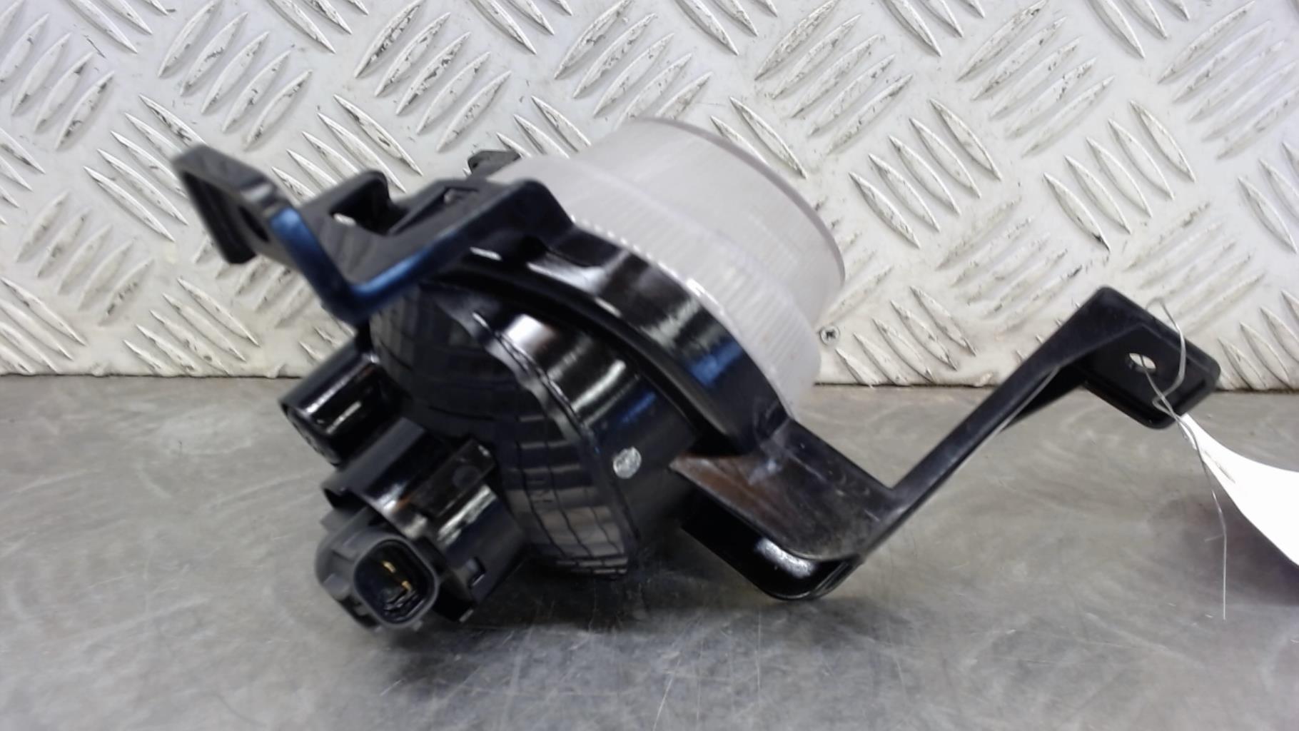 Fendinebbia destro (luci) KIA RIO 4 PHASE 1 Gasolina - 1