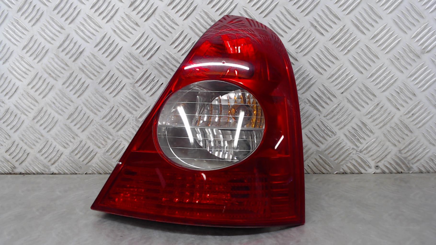 Fanale posteriore principale destro (luci) RENAULT CLIO 2 CAMPUS PHASE 1 Diésel - 1