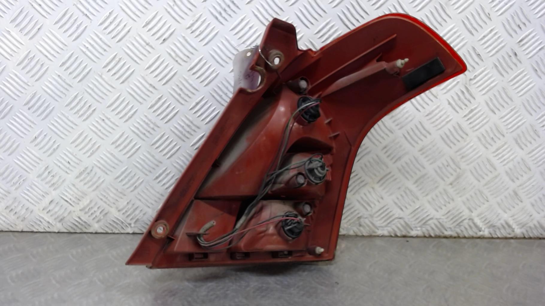 Fanale posteriore principale sinistro (luci) SUZUKI SWIFT 3 Diésel - 1