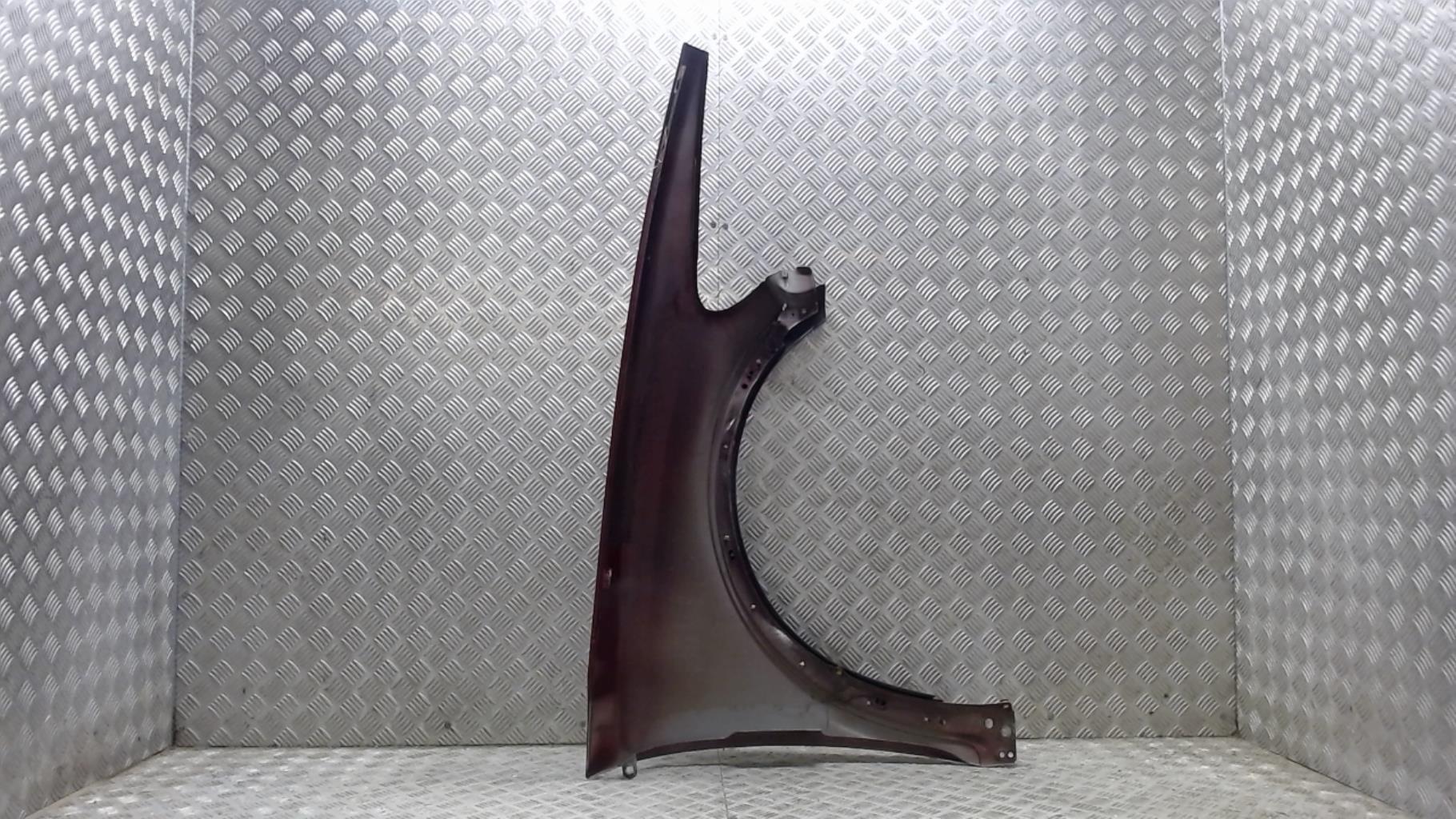 Parafango anteriore sinistro VOLVO C 30 PHASE 1 Diésel - 1