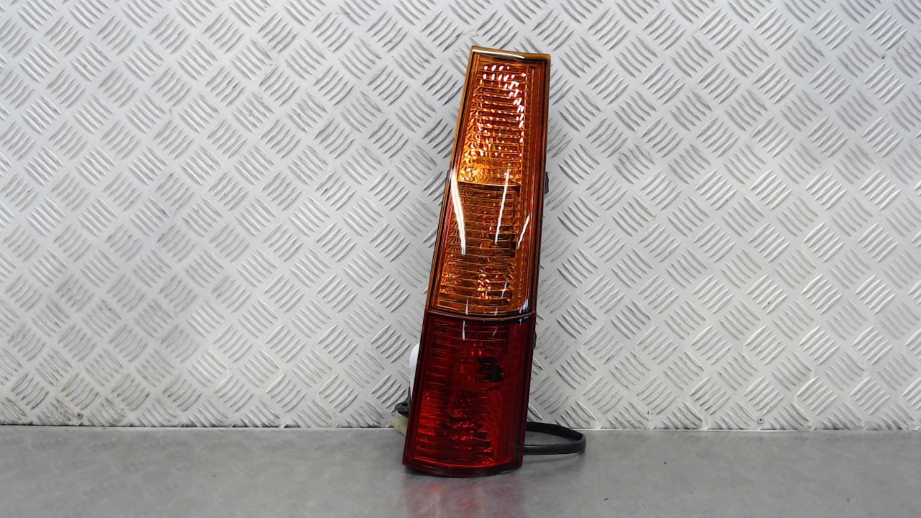 Fanale posteriore principale destro (luci) SUZUKI IGNIS 2 Gasolina - 1