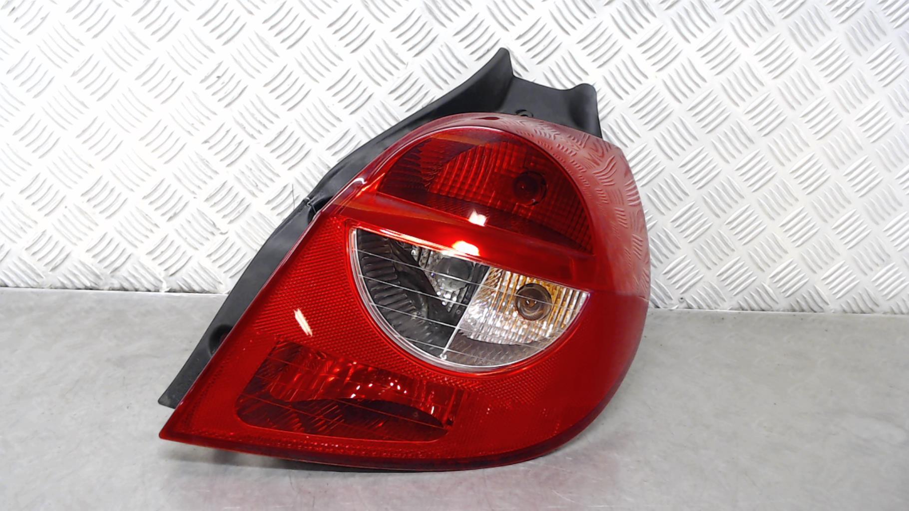 Fanale posteriore principale destro (luci) RENAULT CLIO 3 PHASE 1 Diésel - 1