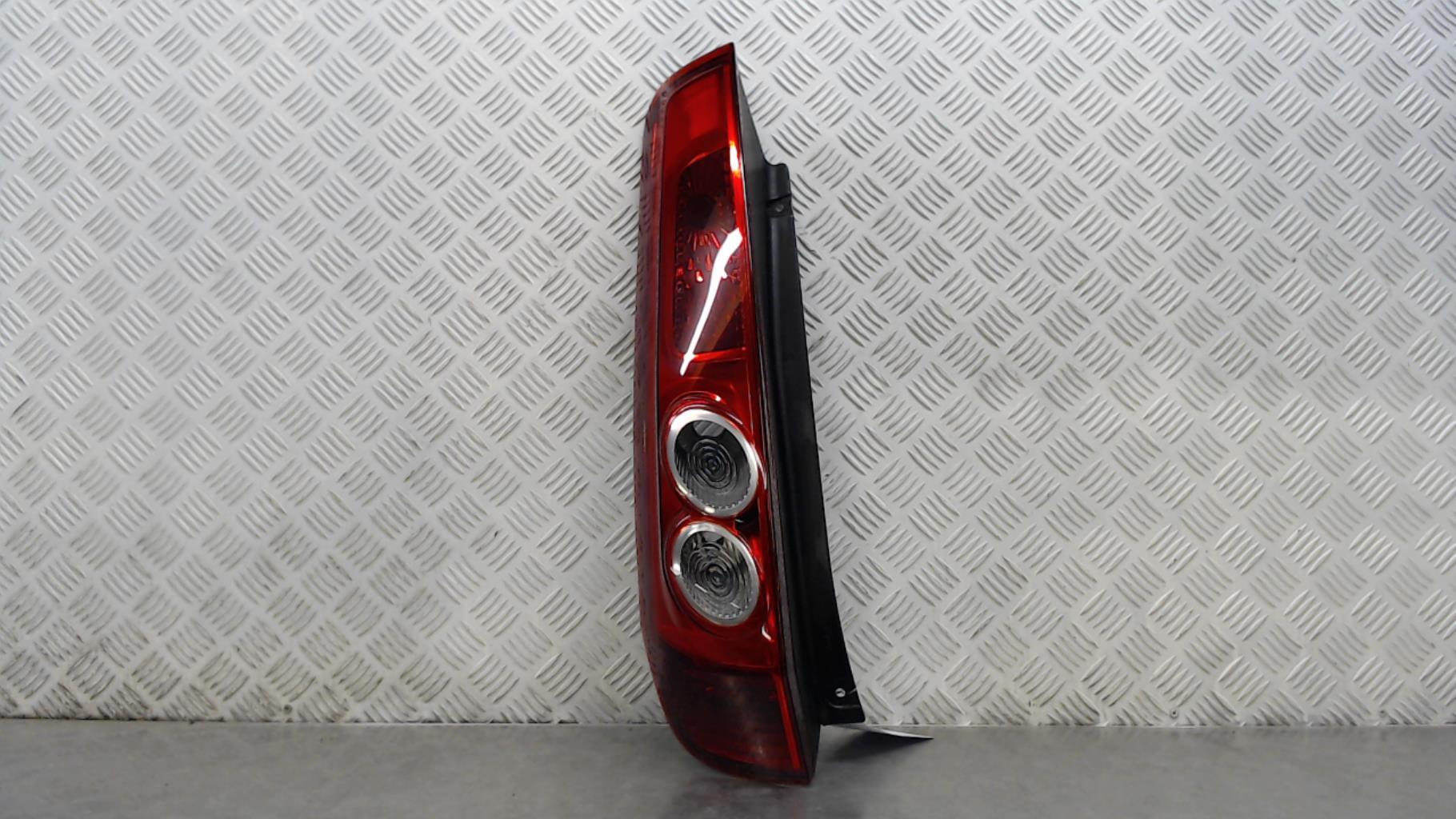 Fanale posteriore principale sinistro (luci) FORD FIESTA 5 PHASE 1 Gasolina - 1