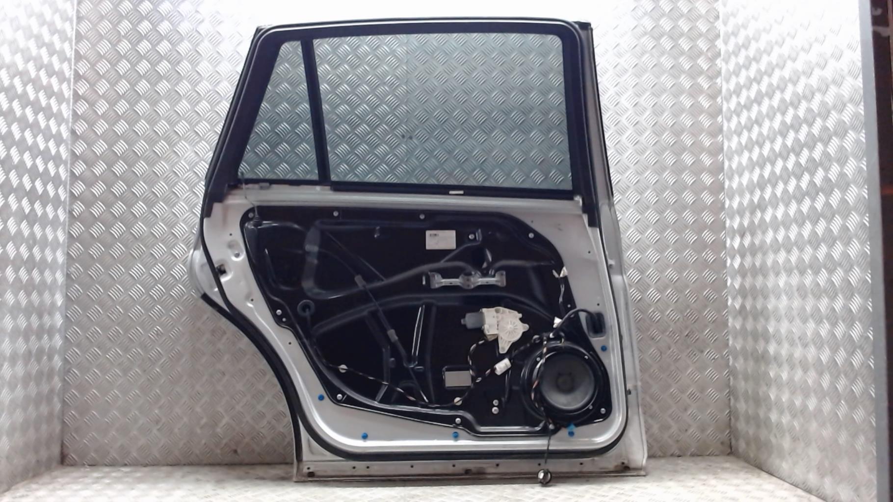 Portiera posteriore sinistra MERCEDES CLASSE R 251 PHASE 1 BREAK Diésel - 1
