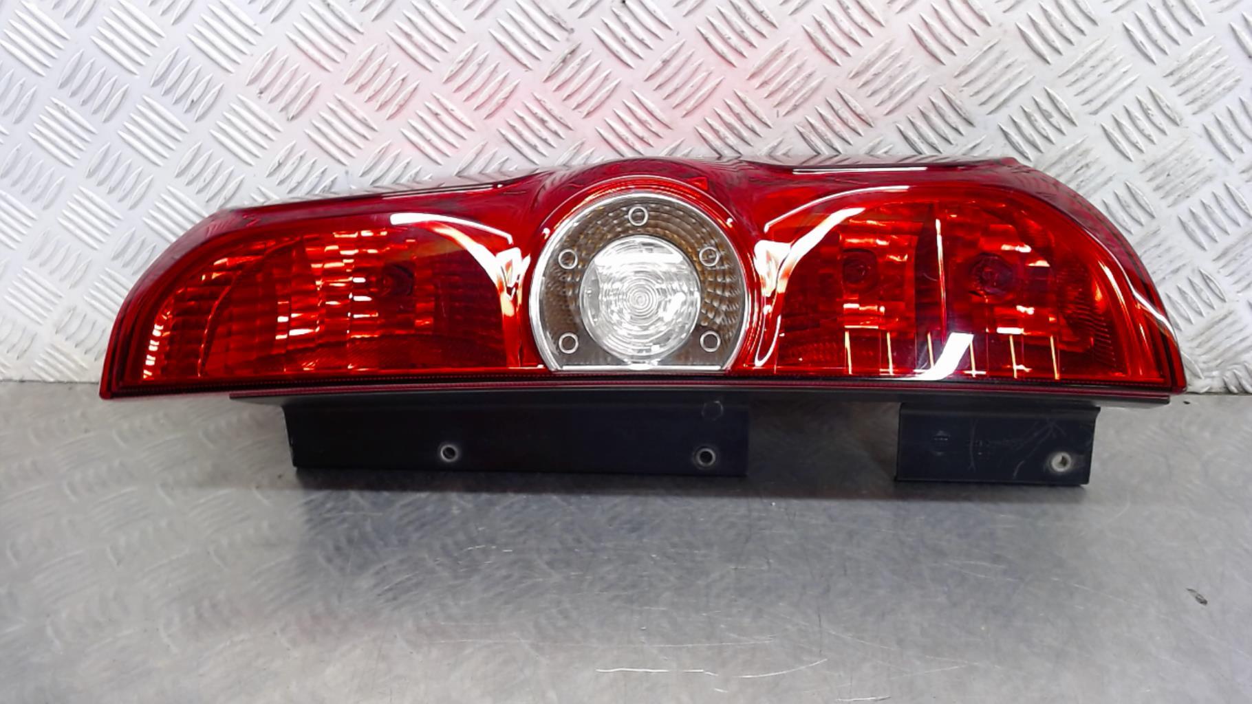 Fanale posteriore principale destro (luci) FIAT DOBLO 2 PHASE 1 Diésel - 1