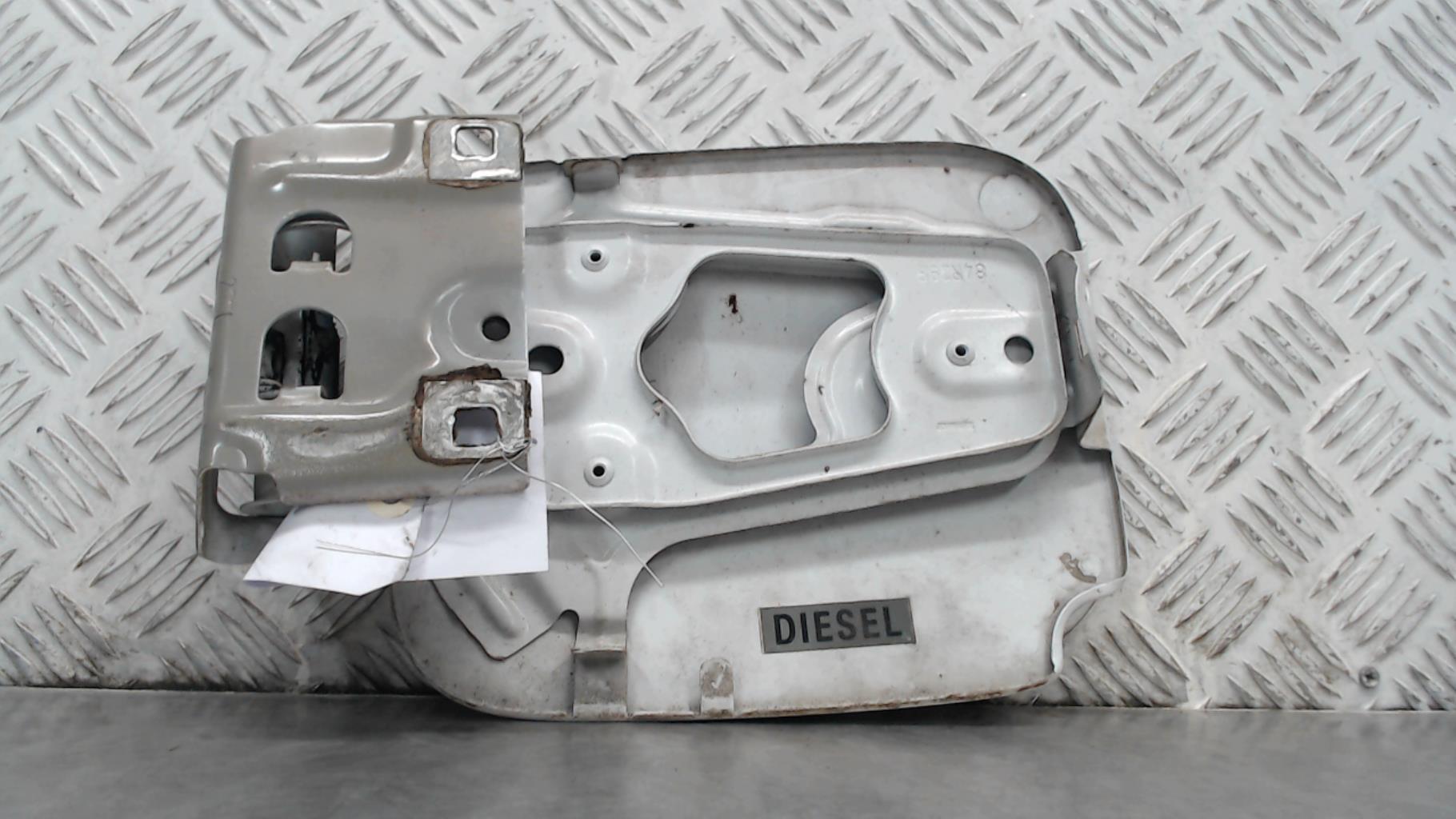 Trappe d'essence DACIA DUSTER 1 PHASE 1 Diesel - 1