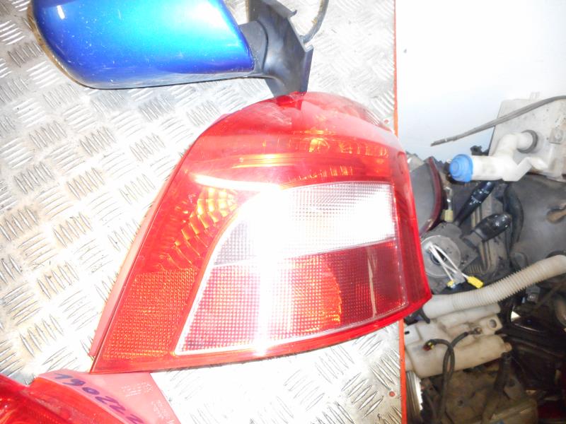Fanale posteriore principale destro (luci) TOYOTA YARIS 1 PHASE 1 Gasolina - 1