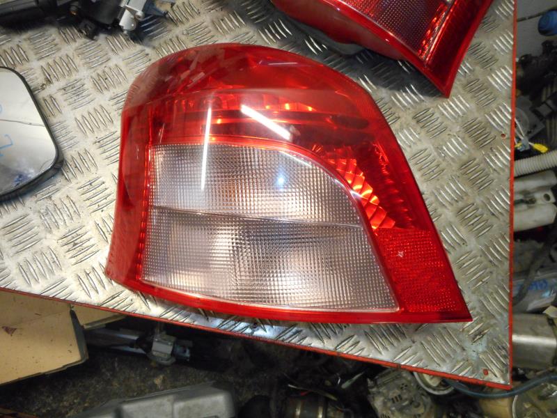 Fanale posteriore principale sinistro (luci) TOYOTA YARIS 1 PHASE 1 Gasolina - 1