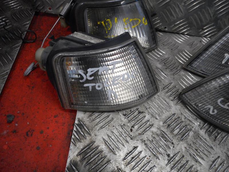 Gruppo ottico anteriore secondario destro (luci)(freccia) SEAT TOLEDO 2 Diésel - 1