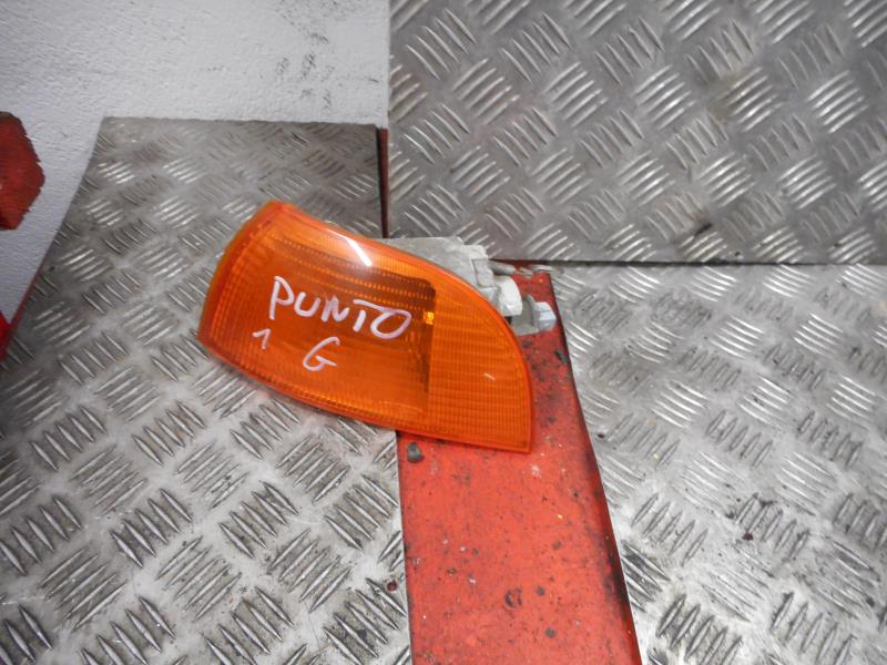 Gruppo ottico anteriore secondario sinistro (luci)(freccia) FIAT PUNTO 1 PHASE 1 Diésel - 1
