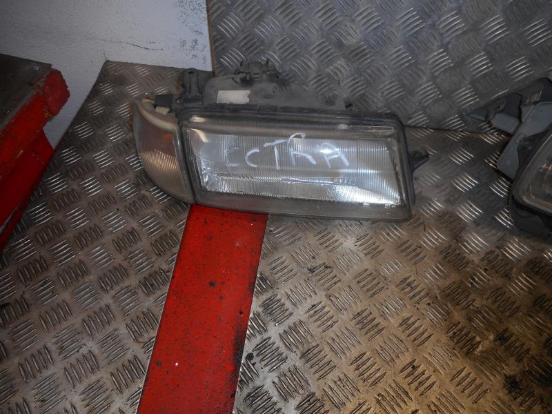 Gruppo ottico anteriore principale destro (luci)(faro) OPEL VECTRA A  - 1