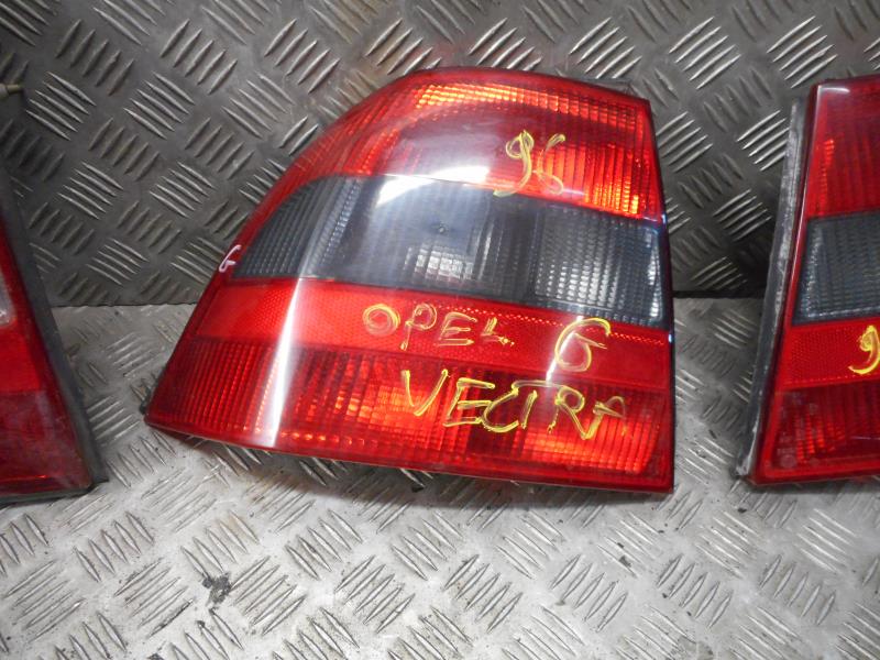Fanale posteriore principale sinistro (luci) OPEL VECTRA A  - 1