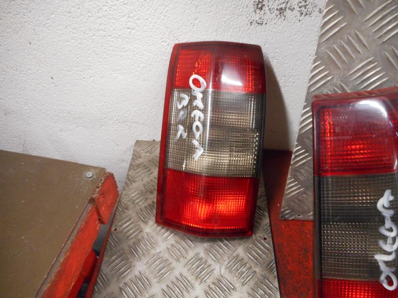 Fanale posteriore principale sinistro (luci) OPEL OMEGA B  - 1