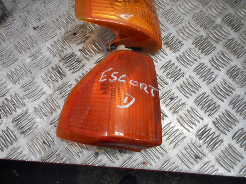 Ripetitore lampeggiante anteriore destro (Luci) FORD ESCORT 1986  - 1