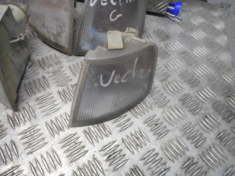 Gruppo ottico anteriore secondario sinistro (luci)(freccia) OPEL VECTRA A  - 1