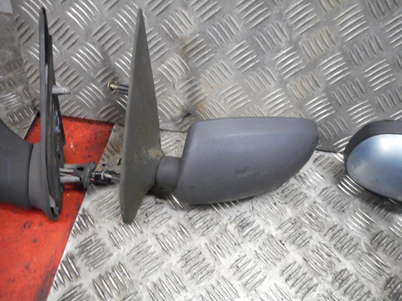Specchietto retrovisore sinistro PEUGEOT 106  - 1