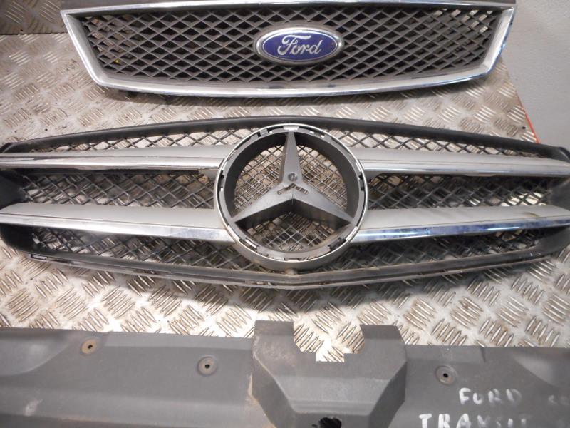 Calandre MERCEDES   - 1