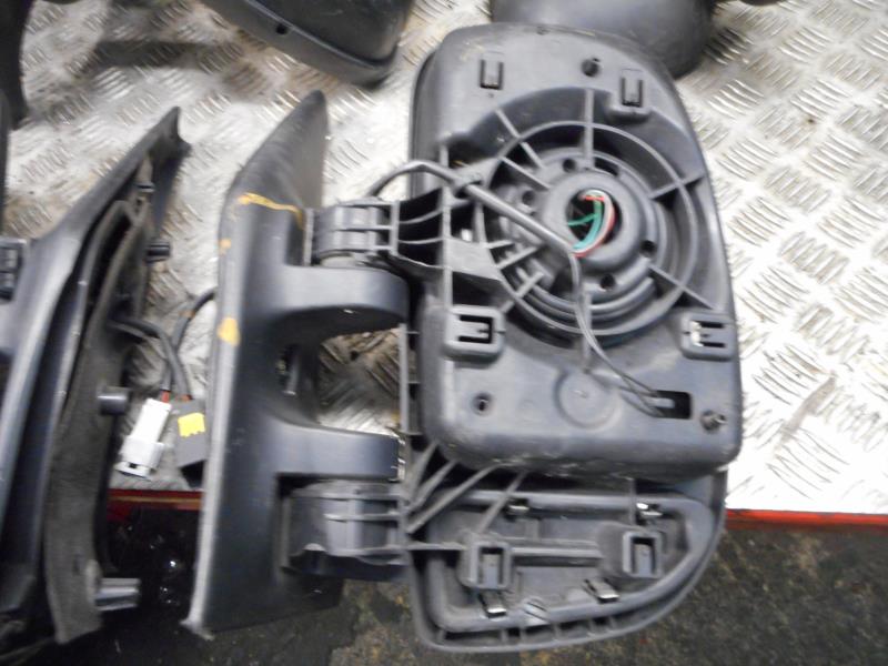 Retrovisor izquierdo RENAULT MASTER 2  - 1