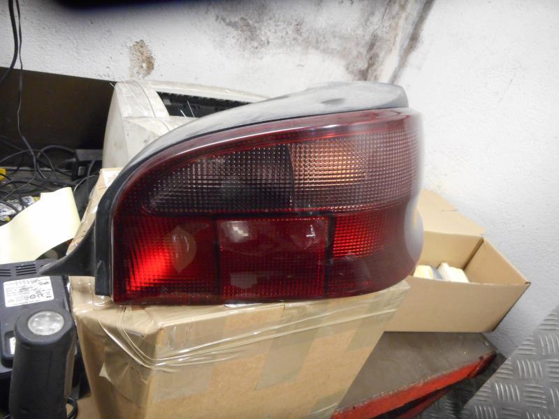 Fanale posteriore principale destro (luci) CITROEN SAXO PHASE 1 Gasolina - 1