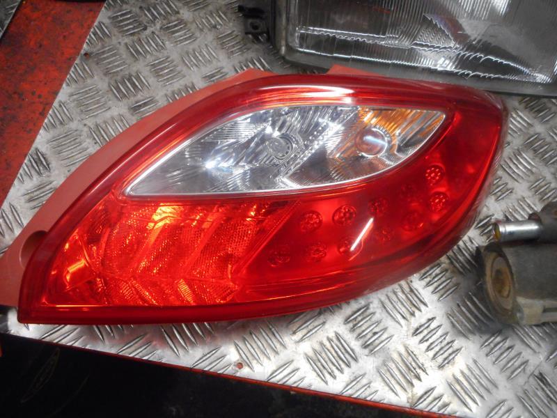 Fanale posteriore principale destro (luci) MAZDA 2 1  - 1