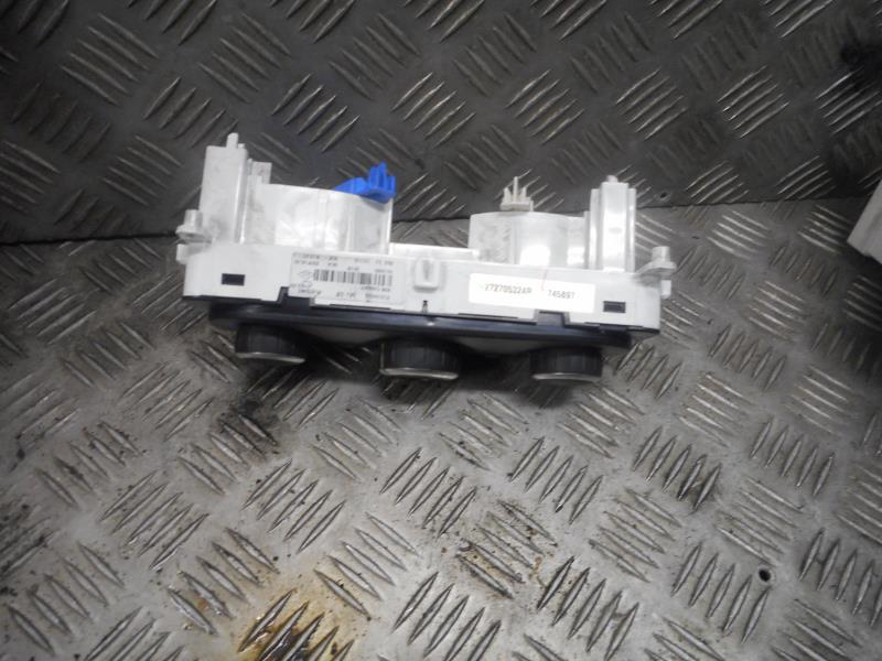 Commande chauffage RENAULT CLIO 4 PHASE 1 Diesel - 1