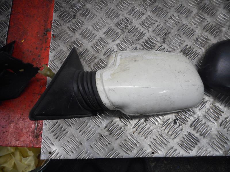 Retrovisor izquierdo ROVER 200 1  - 1