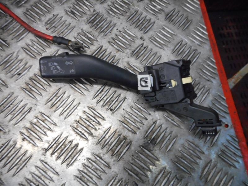 Commande de phare SKODA OCTAVIA 2 PHASE 1 BREAK Diesel - 1