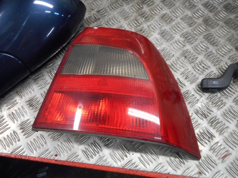 Fanale posteriore principale destro (luci) OPEL VECTRA B PHASE 2 Diésel - 1