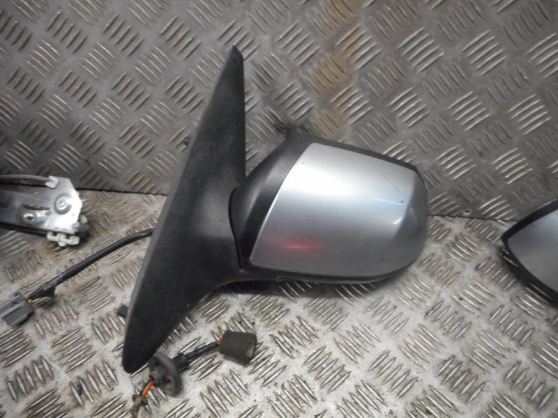 Retrovisor izquierdo FORD MONDEO 2 Diésel - 1