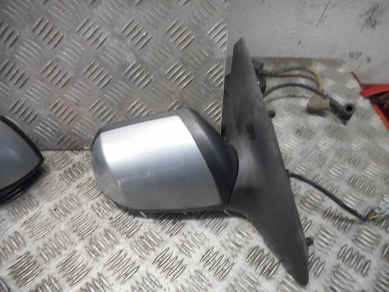 Retrovisor derecho FORD MONDEO 2 Diésel - 1