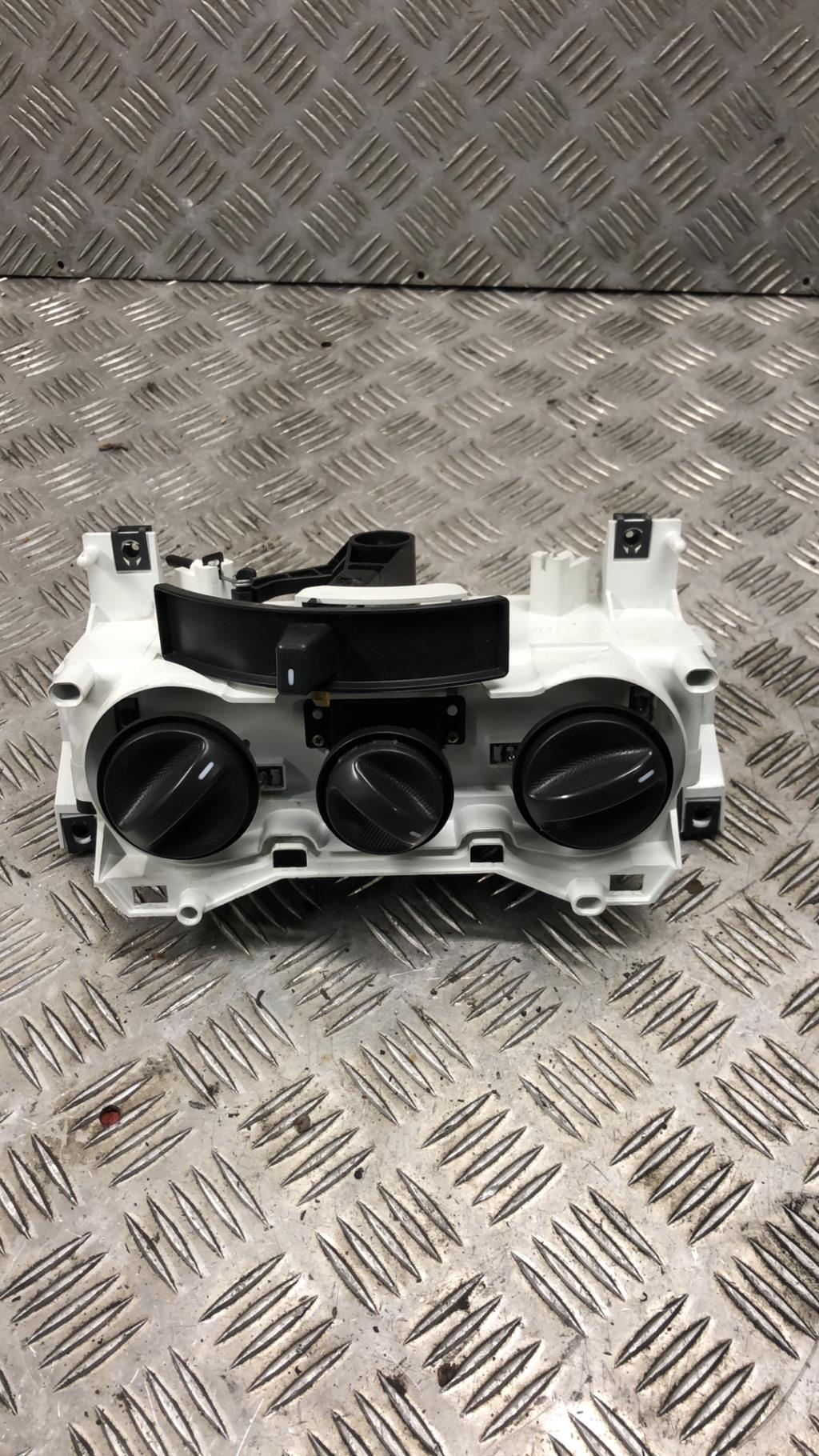 Commande chauffage FIAT PUNTO 2 PHASE 1 Essence - 1