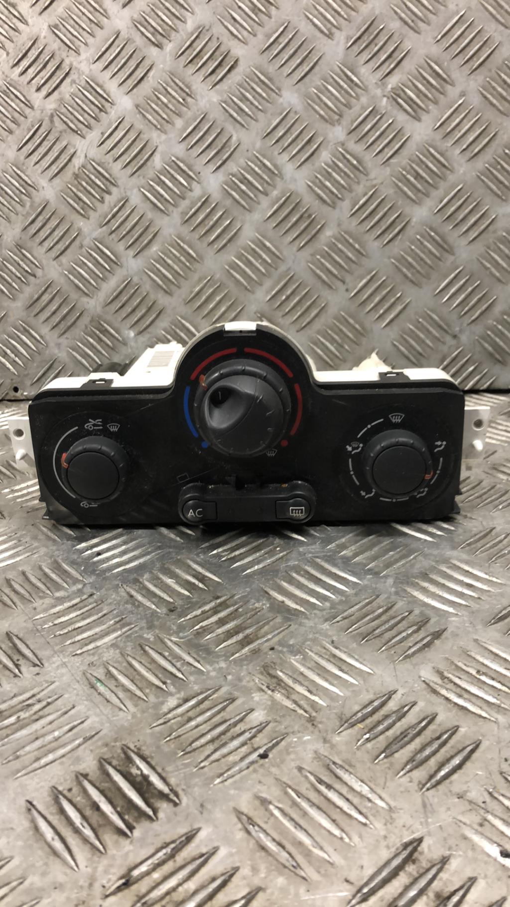 Commande chauffage RENAULT MEGANE 2 PHASE 2 Diesel - 1