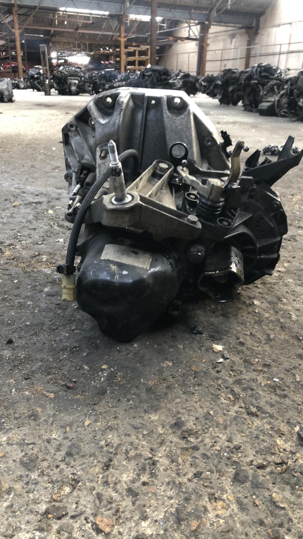 Boite de vitesses RENAULT CLIO 3 PHASE 1 Essence - 1